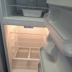 APARTMENT REFRIGERATOR (DELIVERED)
