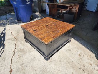 Coffee table with storage