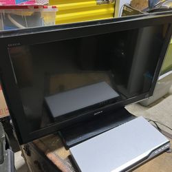 32” Color HDMI TV, DVD Player & 50 DVD Movies