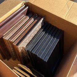 metal and wooden picture frames 