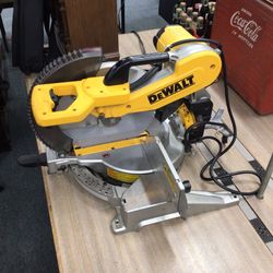 Dewalt  12” Double Bevel Compound Miter Saw  💵  💳  💵  Cash and Card Accepted