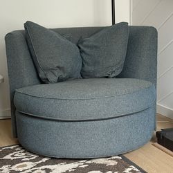 Room & Board Swivel chair