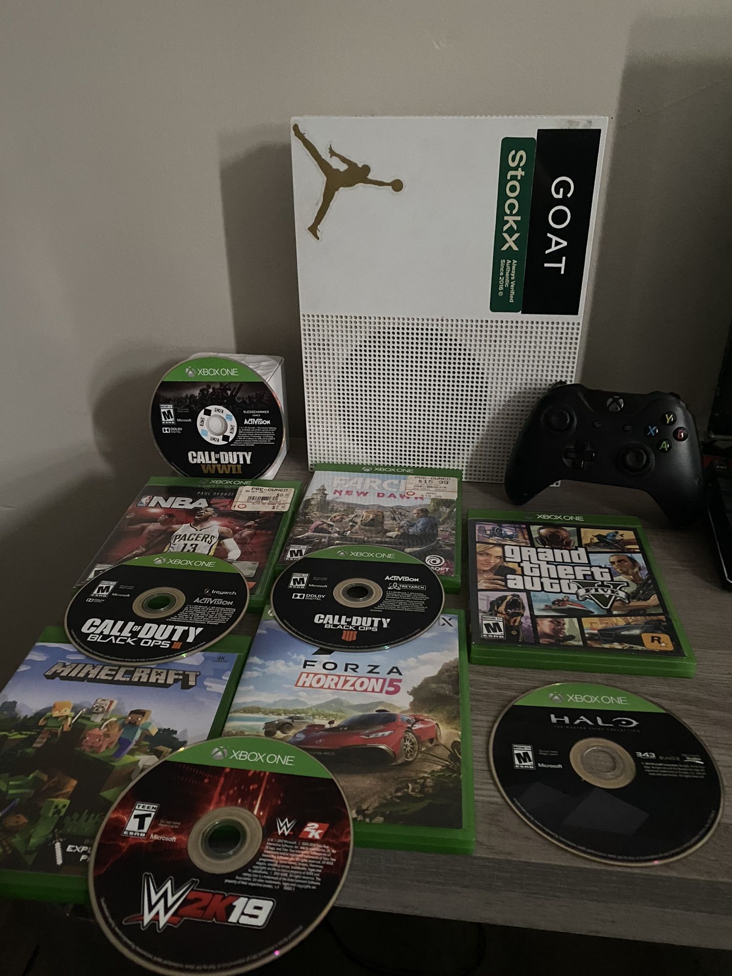 Xbox one with games and controller 