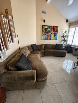 Elegant Bernhardt Design Curved Sectional