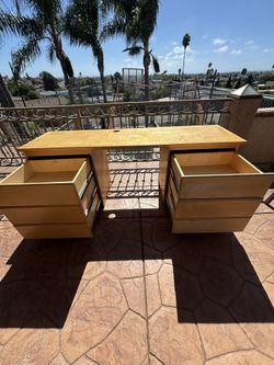 bed room desk or dresser 