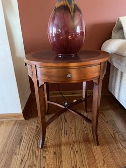 Bombay company round end table deals