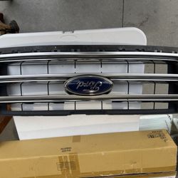 2017 Ford Expedition, Platinum Oe Grill