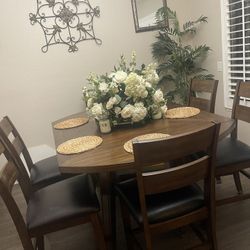 Dining Room Table 6 Chairs 