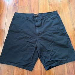 Men’s Legacy black color shorts, size 40
