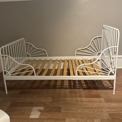 IKEA MINNEN BED