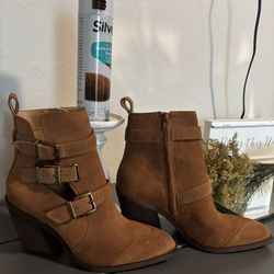  Boots 