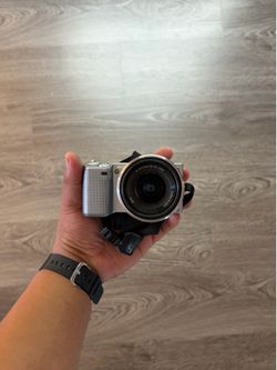 Sony NEX-5 Mirrorless Camera w/ 18-55mm OSS Lens