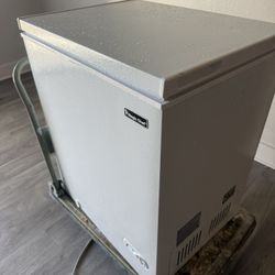 Magic Chef Deep Freezer 