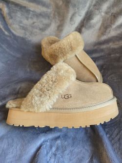 UGGs slip on like New size 8