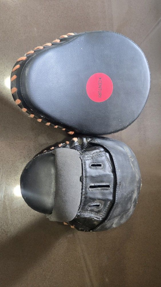 Century Brand Punching Mitts/focas Pads