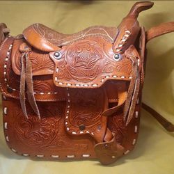 Leather saddle bag 