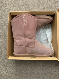 Lightly used bearpaw boots