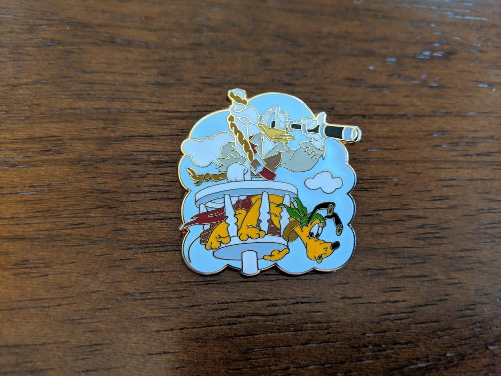 Disney Donald and Pluto pin