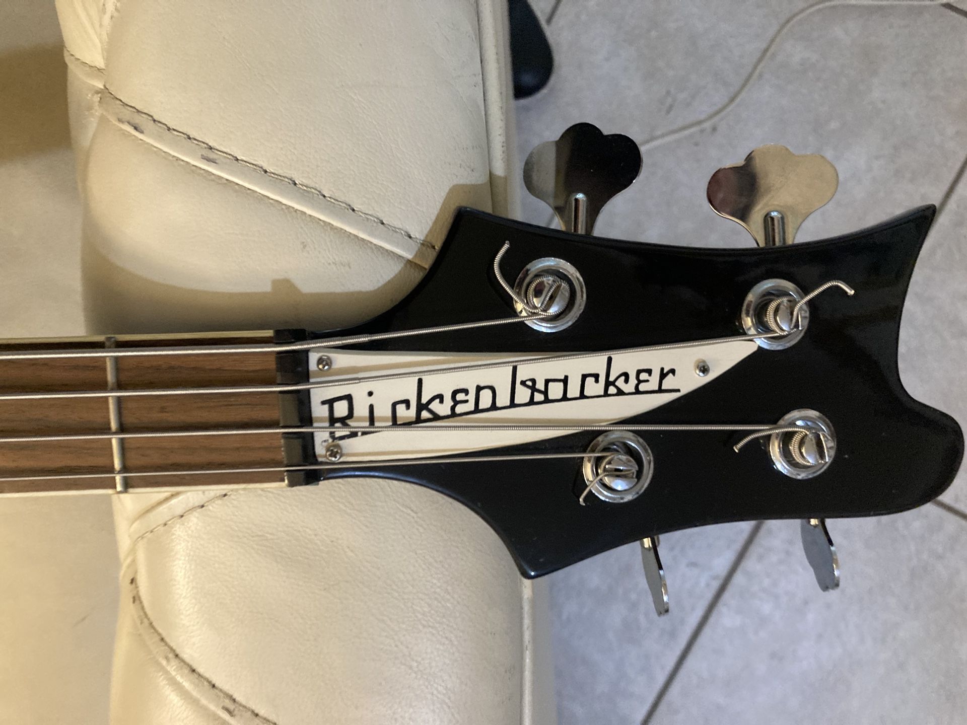 Rickenbacker Bass
