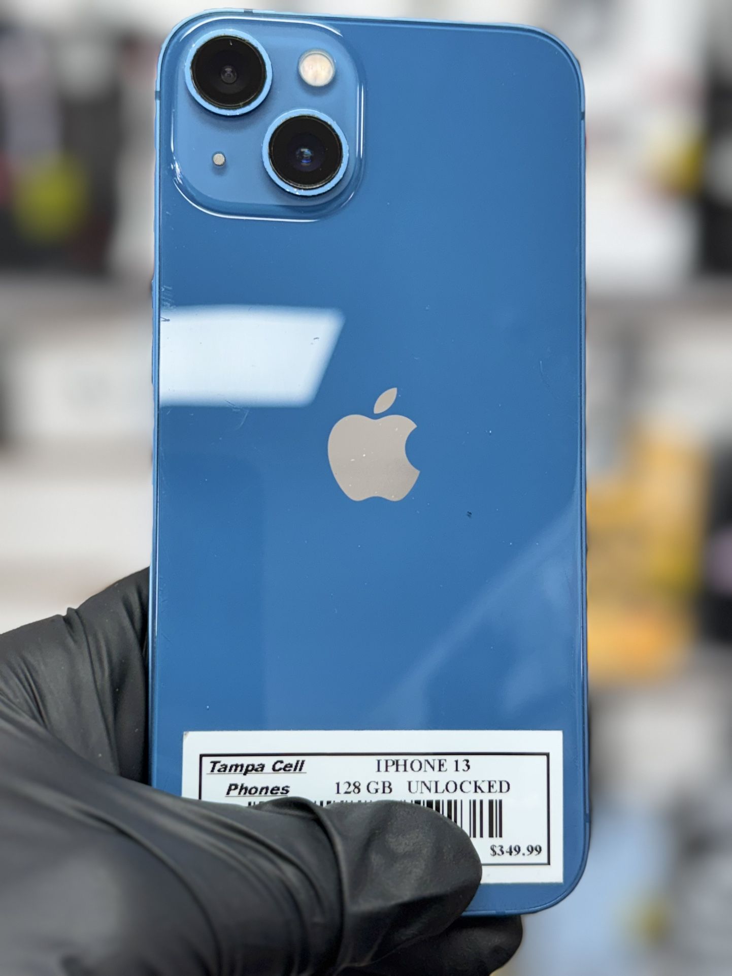 iPhone 13 Unlocked 128 gb excellent condition! $300