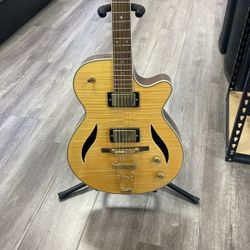 Dean Stylist STD GN Guitar With Hard Case 