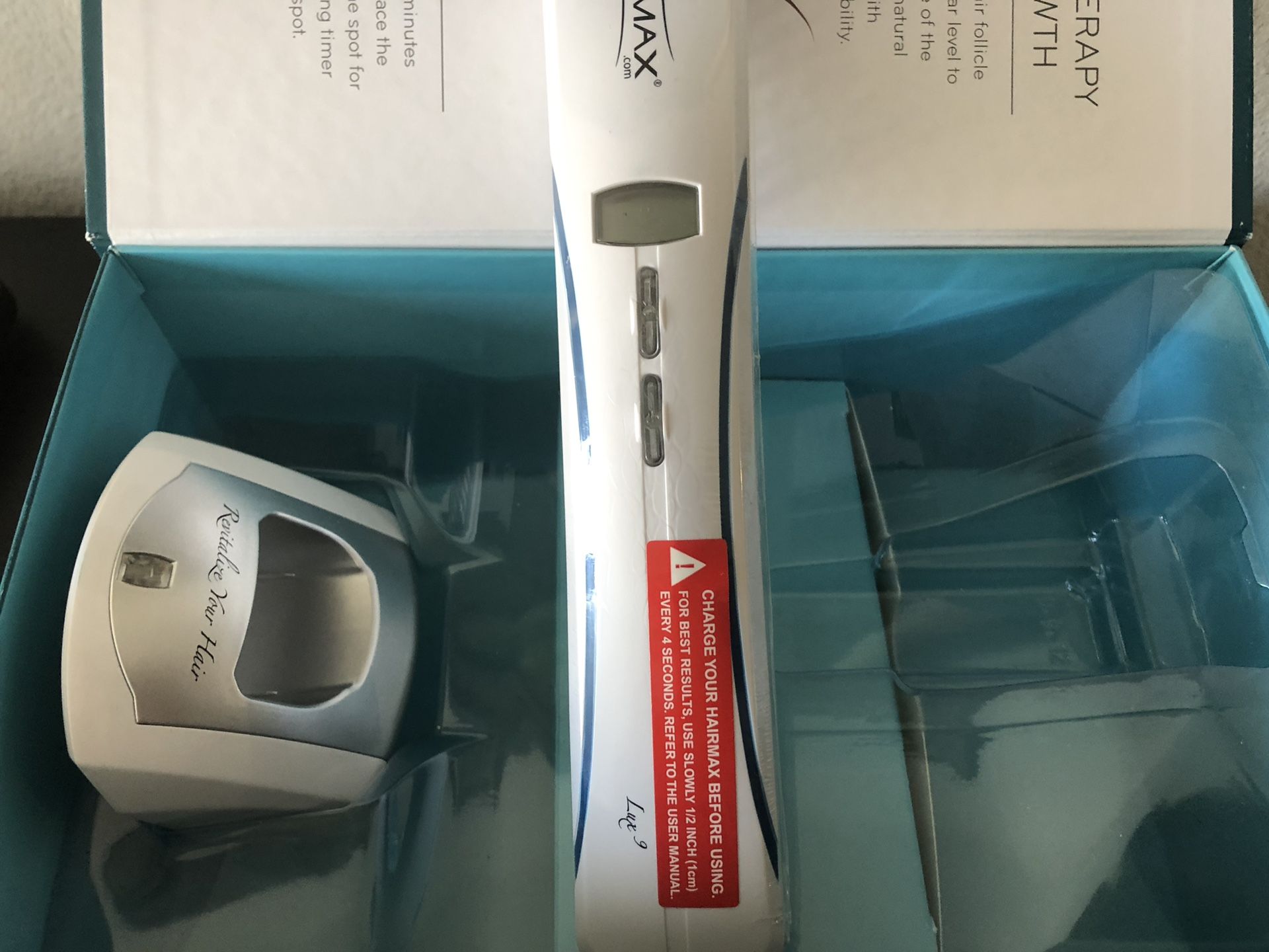 HairMax Lux9 Hair Growth LaserLight Comb display picture 3