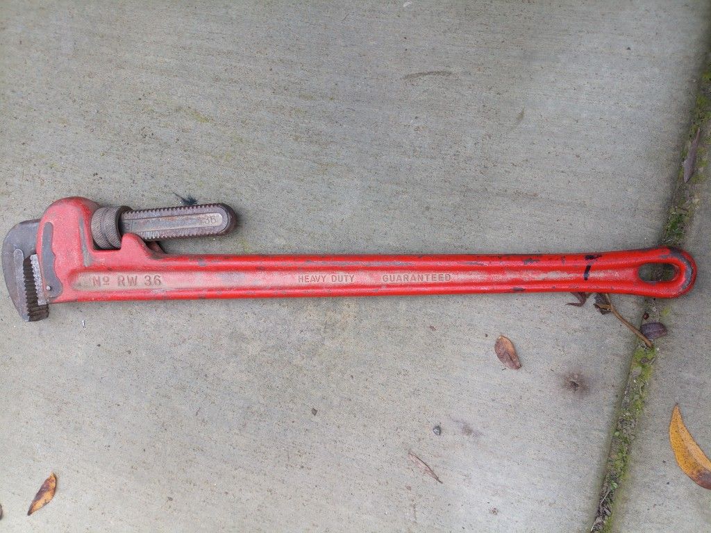 Pipe Wrench 