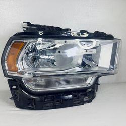 2019 - 2024 RAM 2500 / 3500 HALOGEN RH PASSENGER SIDE HEADLIGHT OEM