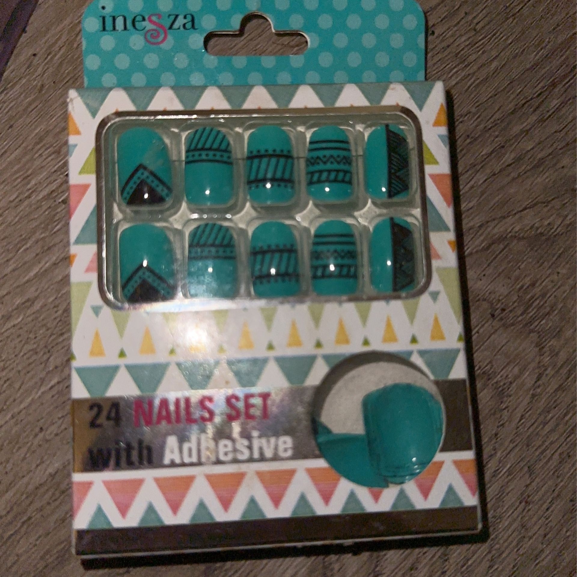 Unopened Press On nails (Glue Included)