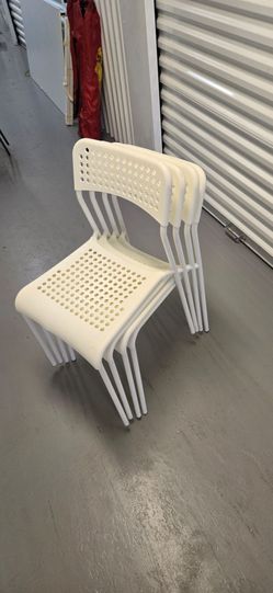 White ikea chairs
