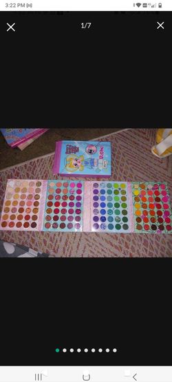 Ultramo Large Eyeshadow Palette Set