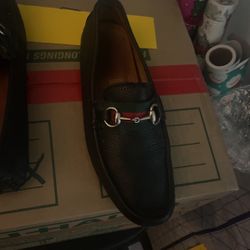 Men’s Gucci loafers authentic size 8 1/2
