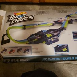 Hot Wheels Speed Charger Race Track