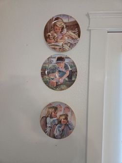 Set of 3 Hamilton Decorative Collector Plates