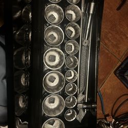 Pittsburgh Socket Wrench Set
