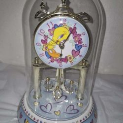Vintage Millennial 2001 Looney Tues Tweety Bird Anniversary clock
