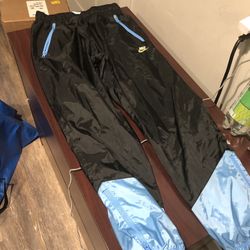 Nike Tech Windbreaker Pants Size Medium 