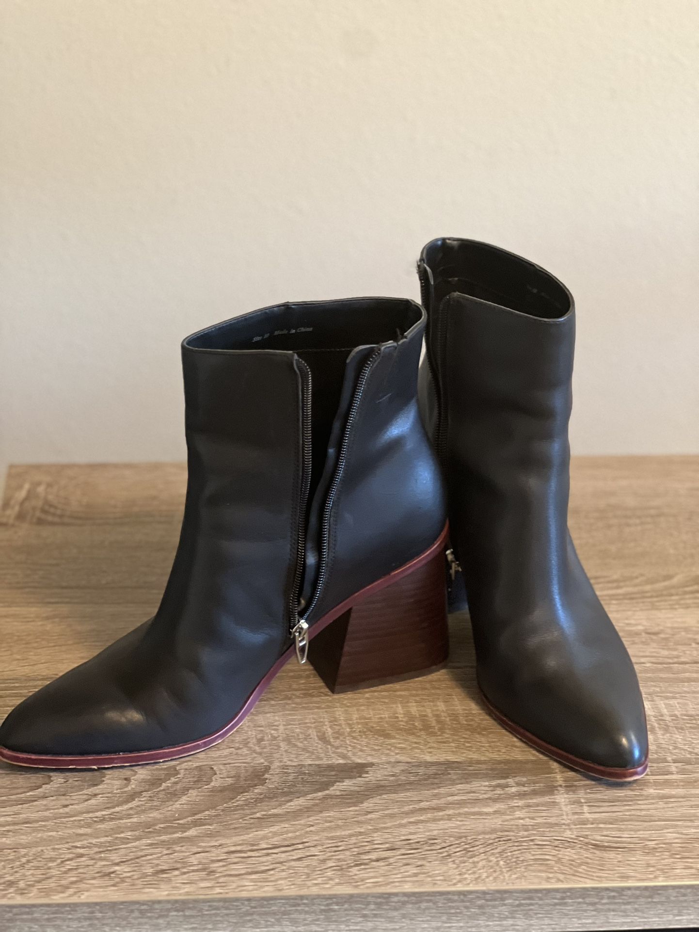 Dolce Vita Size 10 Boots. Black. 3 1/2 Inch heel. 
