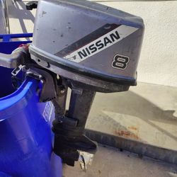 Nissan 8 HP Outboard Motor Runs Great 