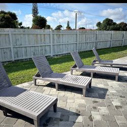 Plastic Lounge Chairs