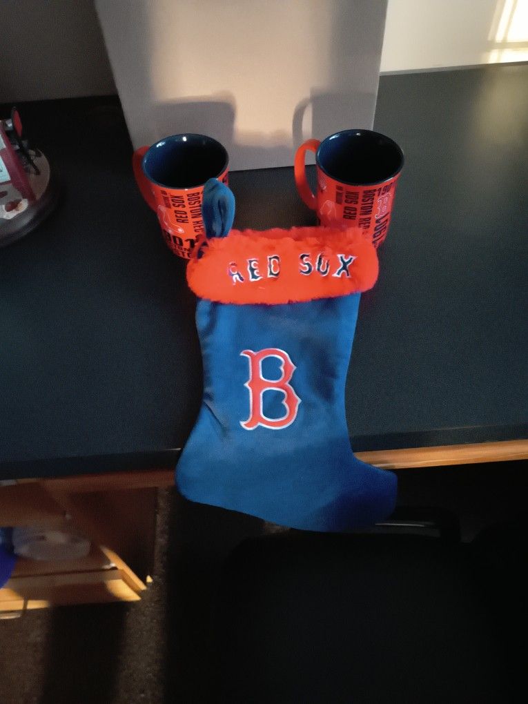 SET OF BOSTON RED SOX MUG AND STOCKING Very Good