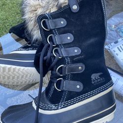 Sorel Waterproof Boots With The Fur