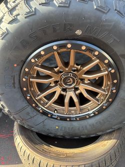 Fuel wheels 6 lug 17”