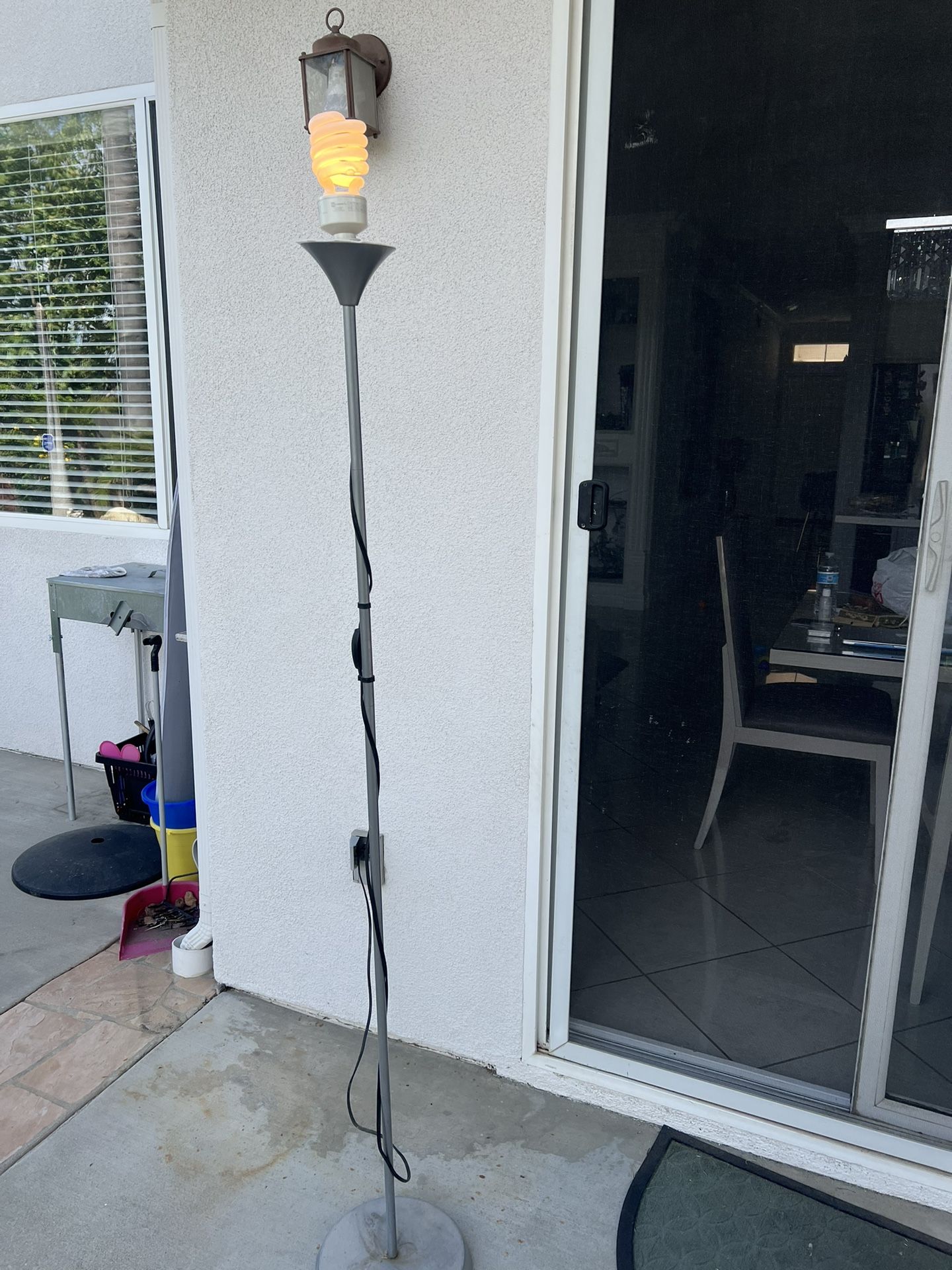 Floor Lamp $5