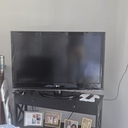 43 INCH LG HD TV OBO