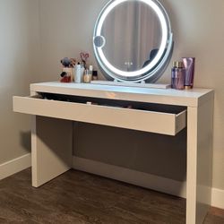 Vanity Table 