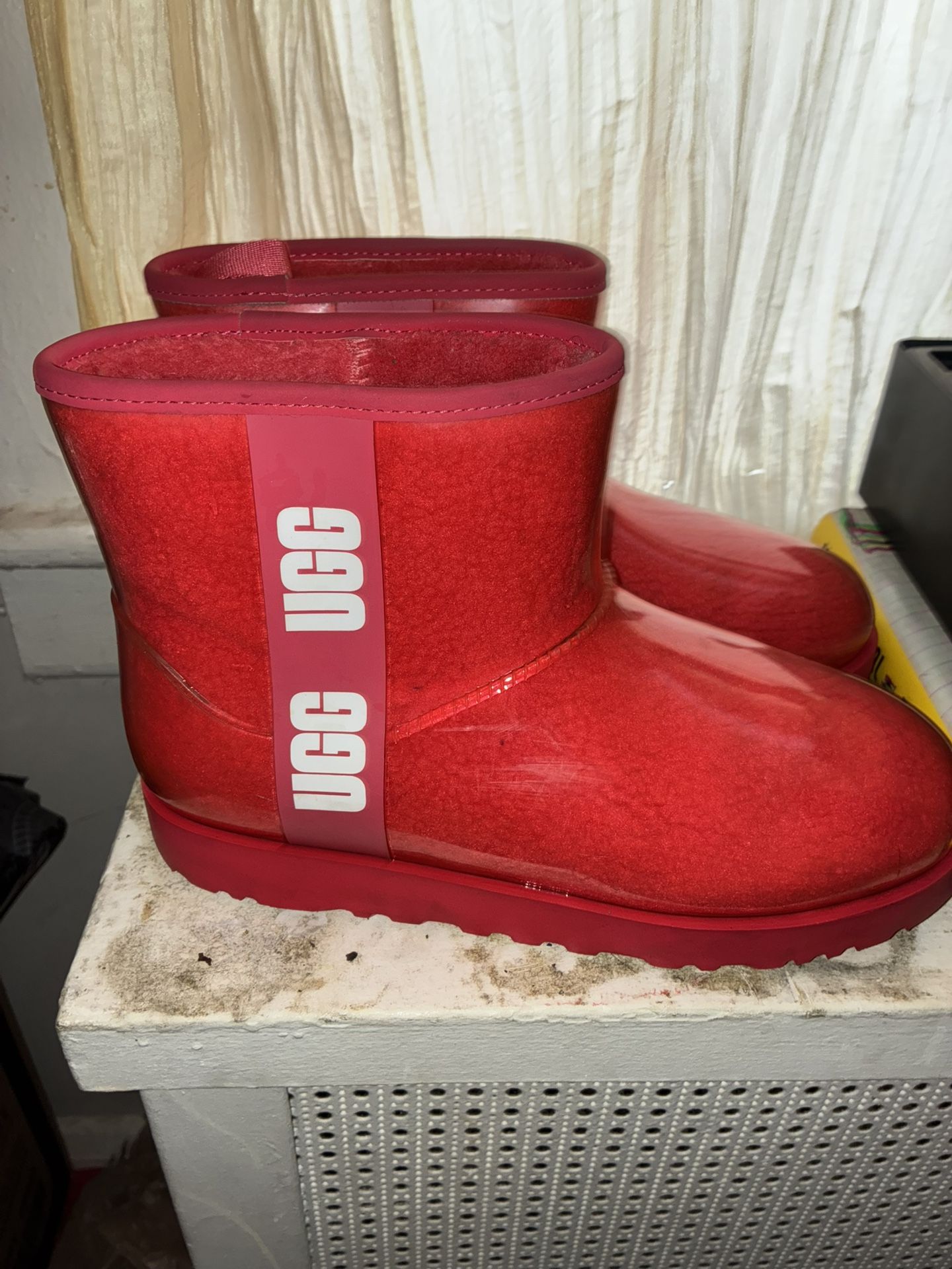 Uggs Size 11 Women’s