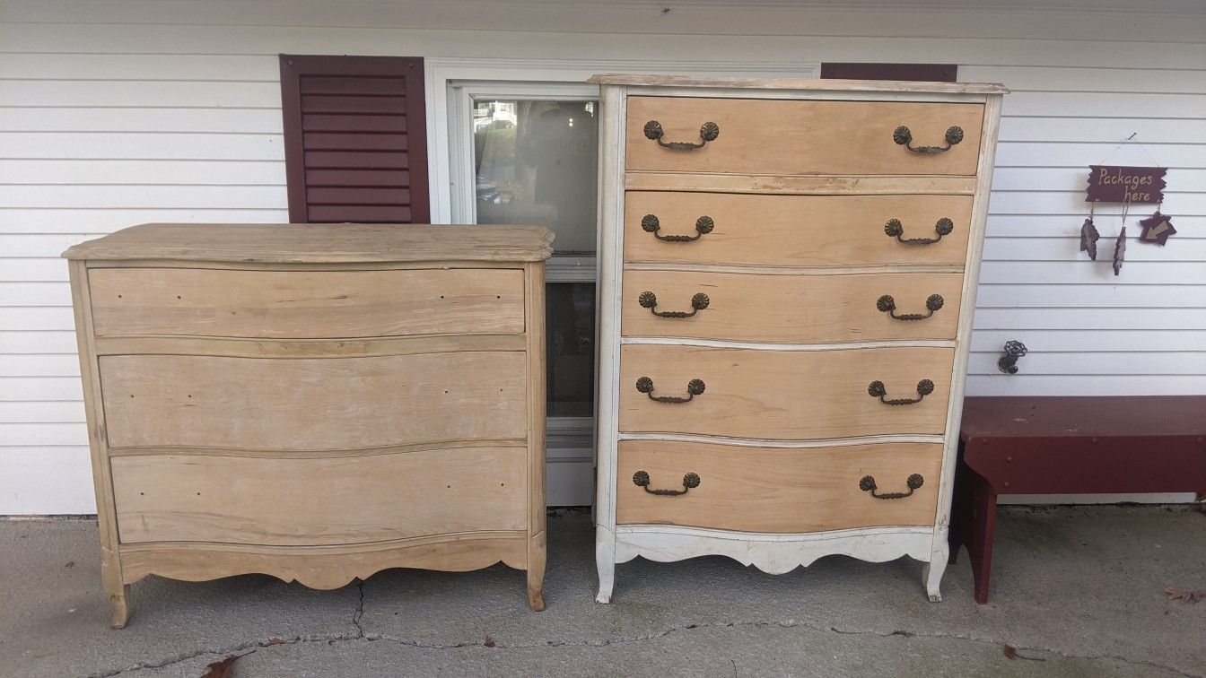 2 Bureau's Made By Bassit