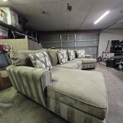 Sectional 3 Piece Couch 