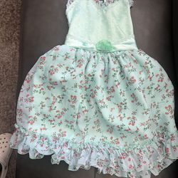 Beautiful Floral Sage Girls Dress Size 8